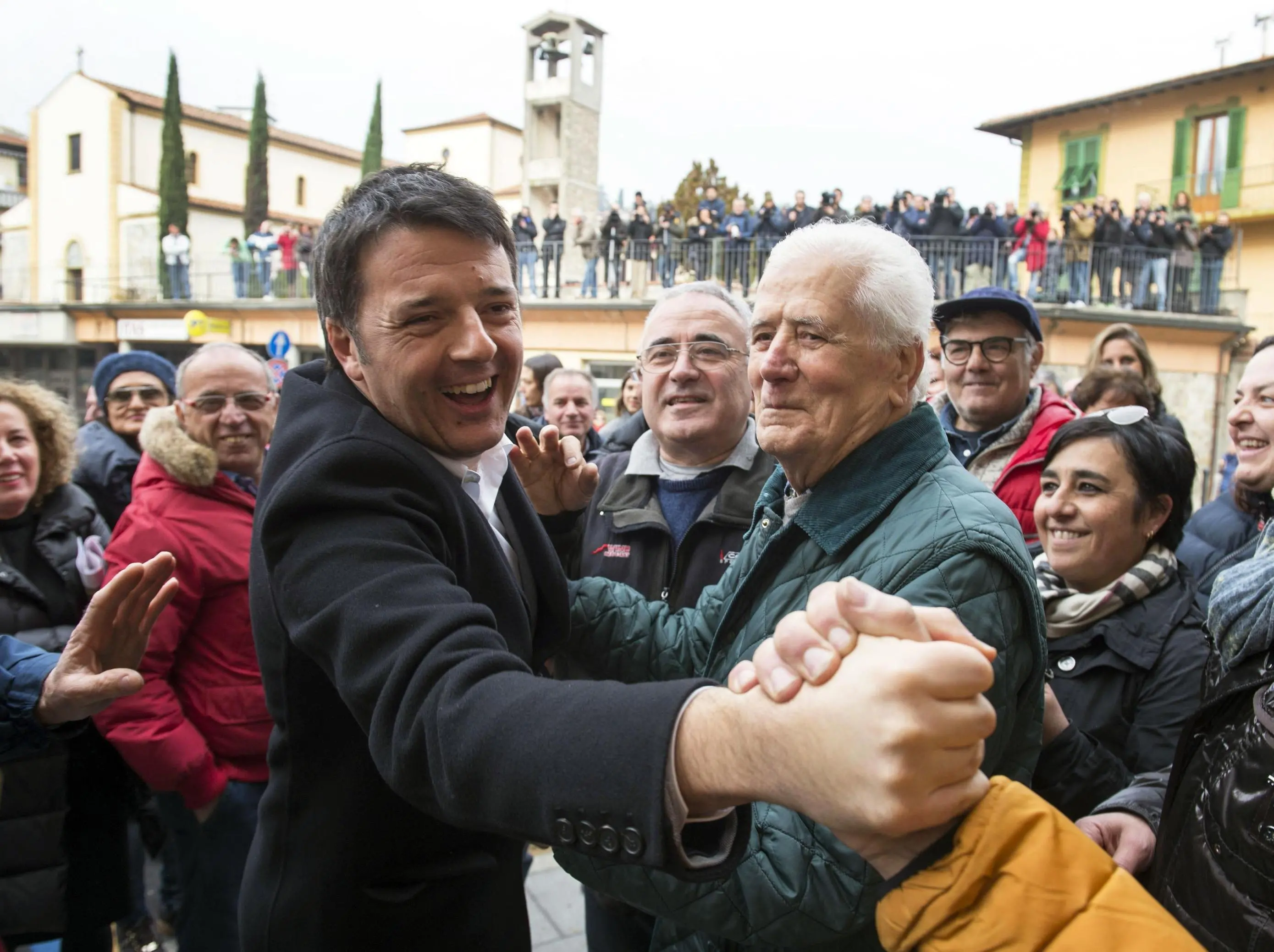 A casa Renzi Ora Rignano è freddina "Solo i fedelissimi voteranno Matteo"