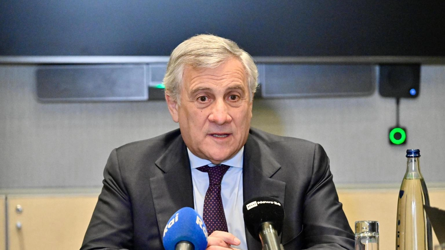 Tajani, 'favorevole a proposta commissario Ue alla Difesa'
