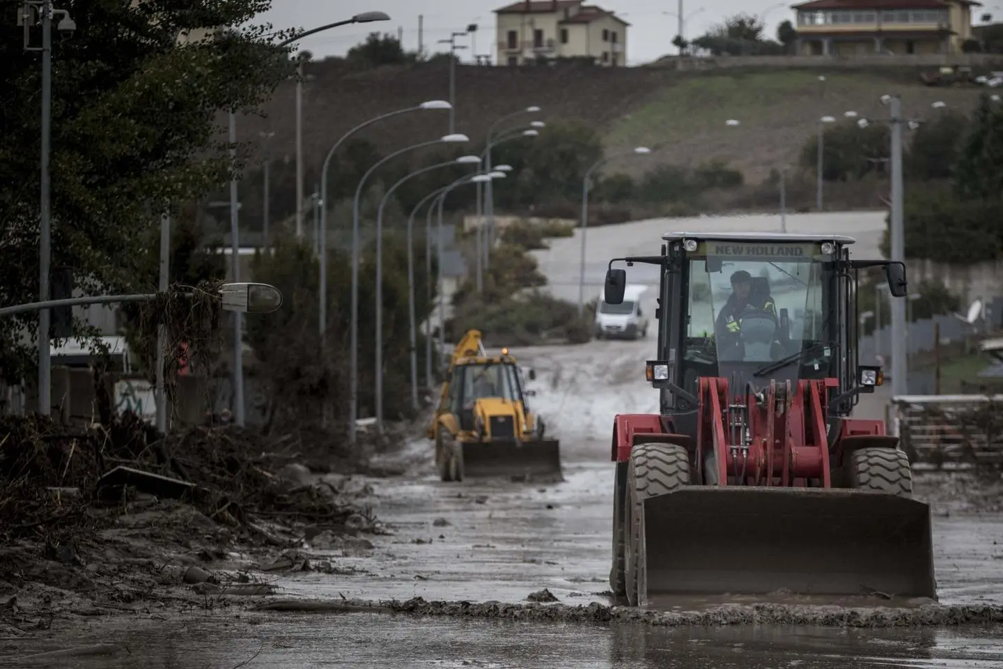 Maltempo, è caos in Campania. Fiumi esondati e allagamenti. Crolli a Capri