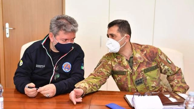 Il governatore della Calabria Spirlì insieme al commissario Figliuolo (Dire)