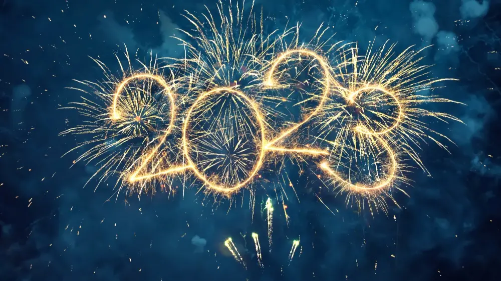 Buon anno 2023: frasi d'autore e immagini per fare gli auguri