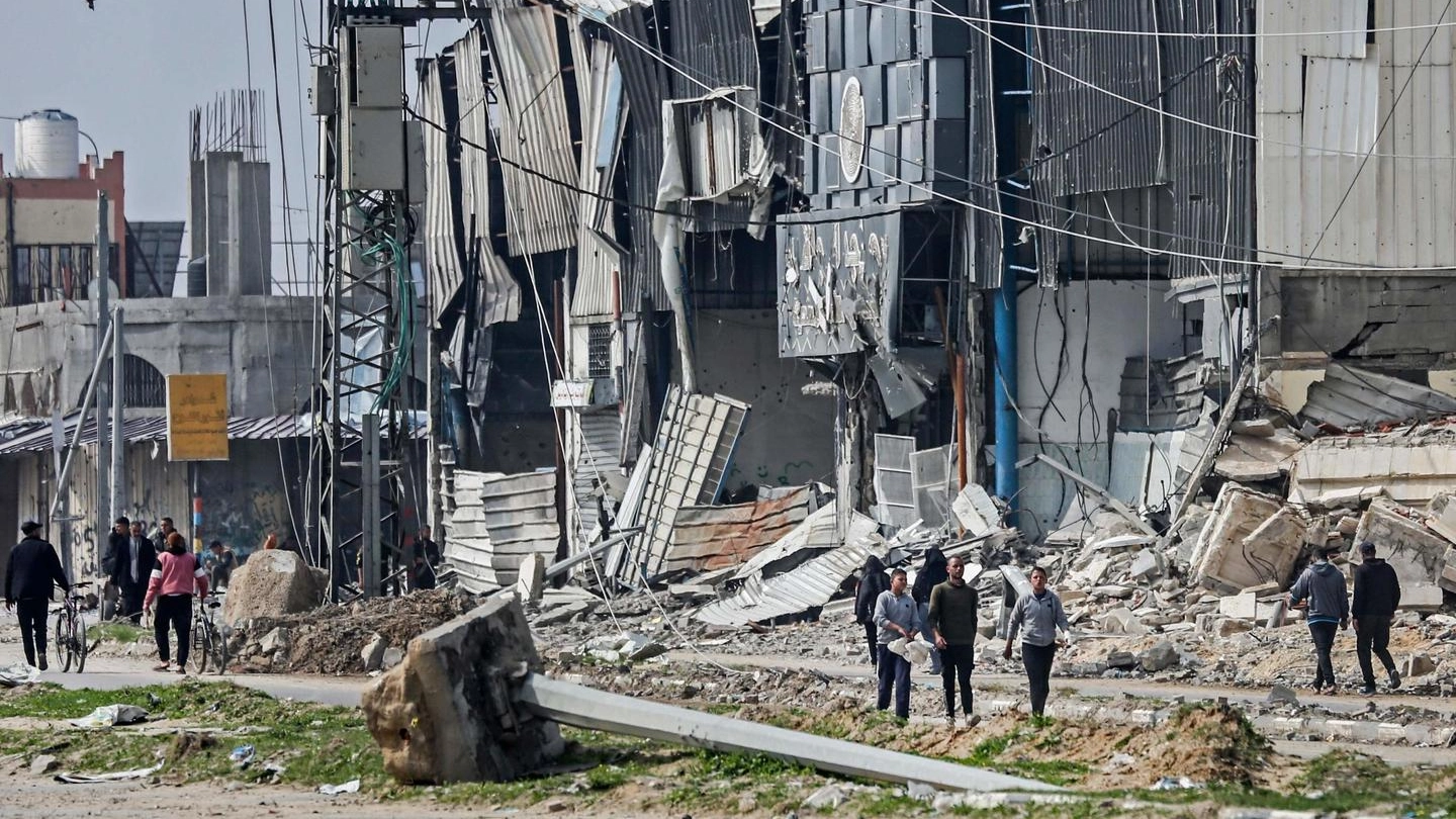 Un’immagine di Gaza devastata dai bombardamenti