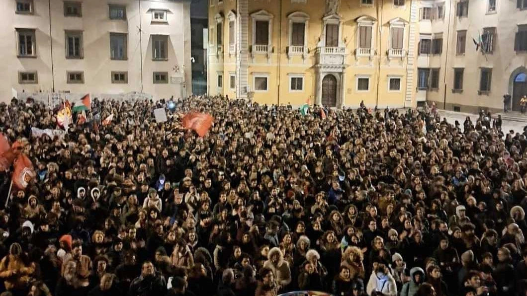 Cinquemila in piazza a Pisa per protestare contro le violenze al corteo pro Palestina