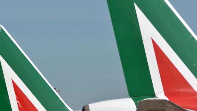 Alitalia: ipotesi avanti senza Poste