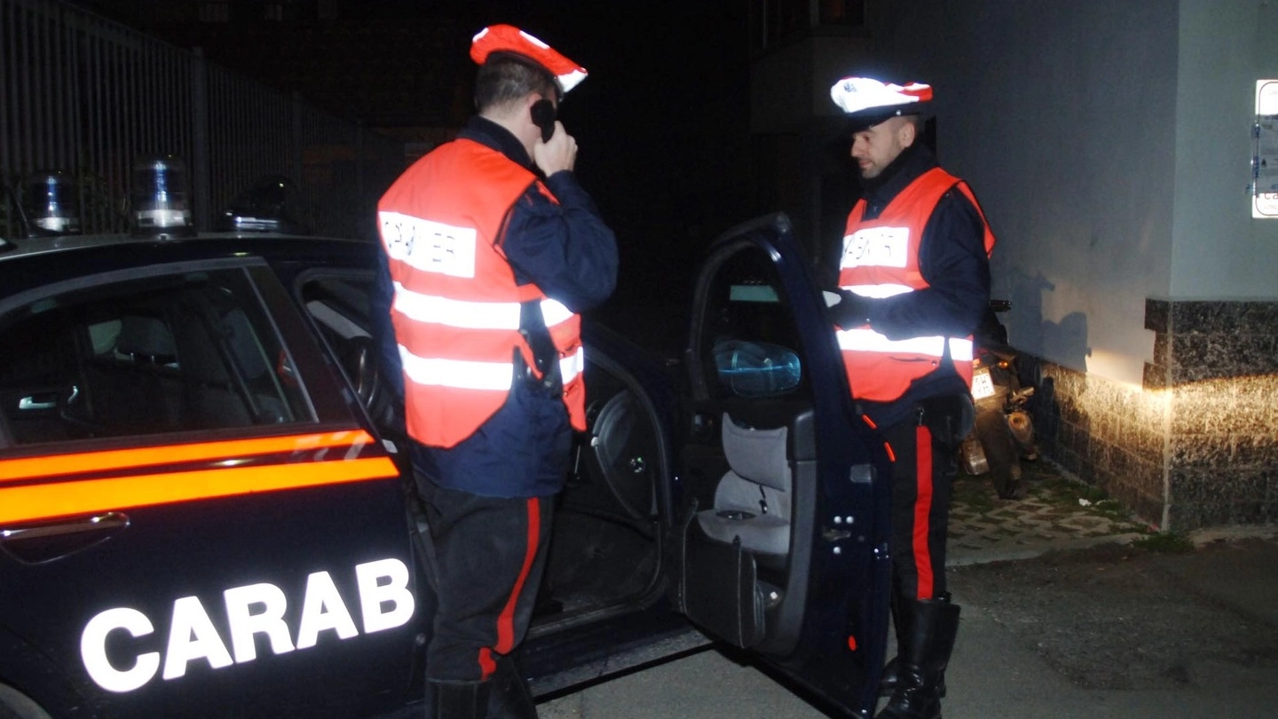 Carabinieri in servizio notturno