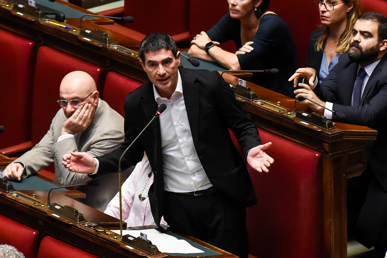 Nicola Fratoianni, deputato di Sinistra Italiana (foto Imagoeconomica)