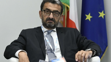 Energia e mercato libero, l’economista Tabarelli: “Le offerte ci sono, ma tra gli italiani ha vinto la pigrizia”