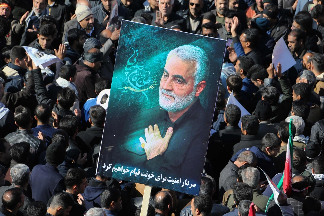 Due esplosioni nei pressi del cimitero che ospita la tomba di Qassem Soleimani