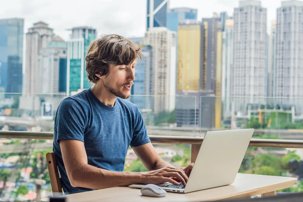 Teams, in arrivo le nuove location per le video conferenze