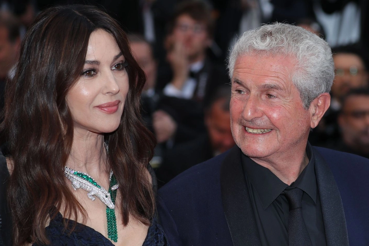 Monica Bellucci con Claude Lelouch a Cannes (Lapresse)