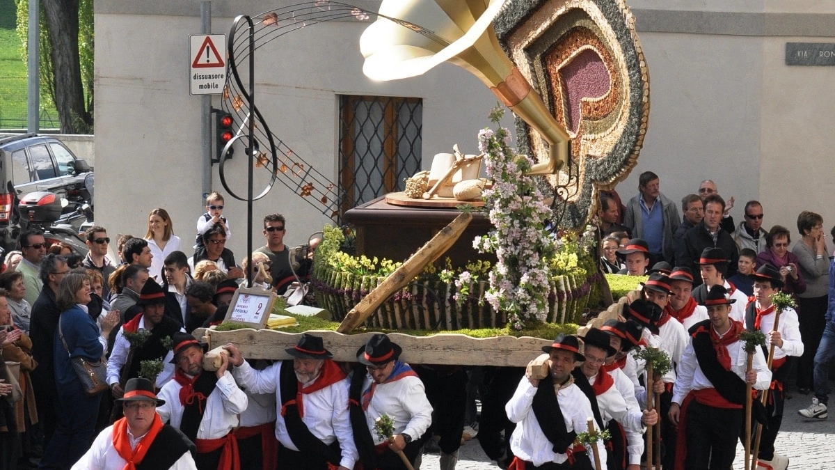 Fede e cultura contadina: Bormio festeggia l'antico rito dei Pasquali