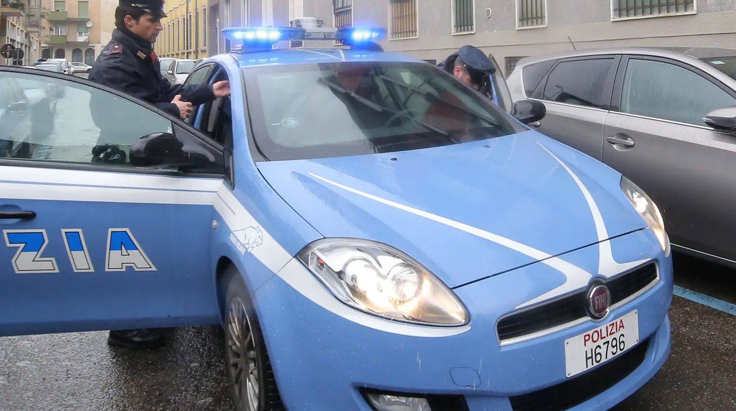 Giovane scippato vicino alla stazione