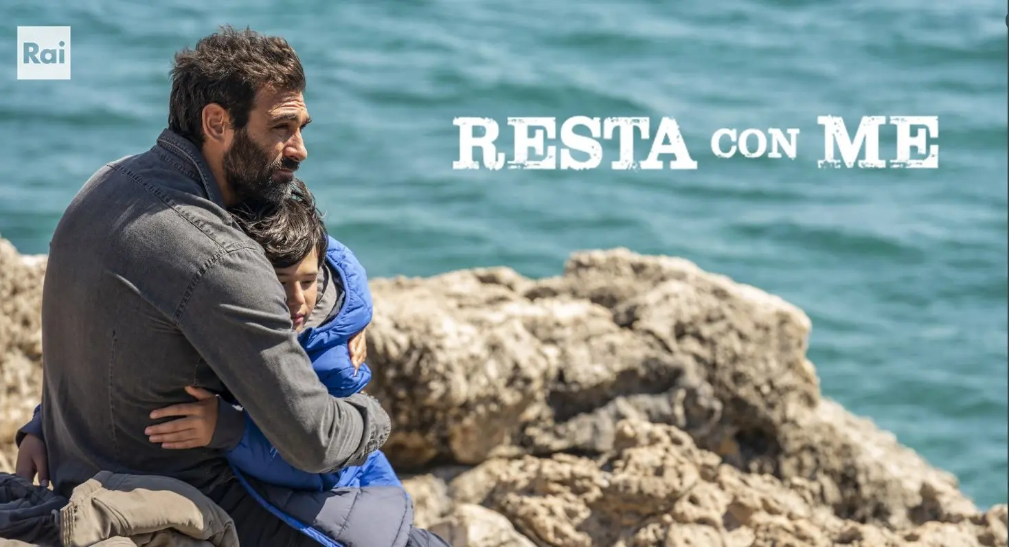 Resta con me, la nuova fiction di Raiuno: cast e quando inizia