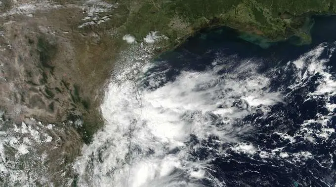 Messico: uragano Katia diventa tempesta