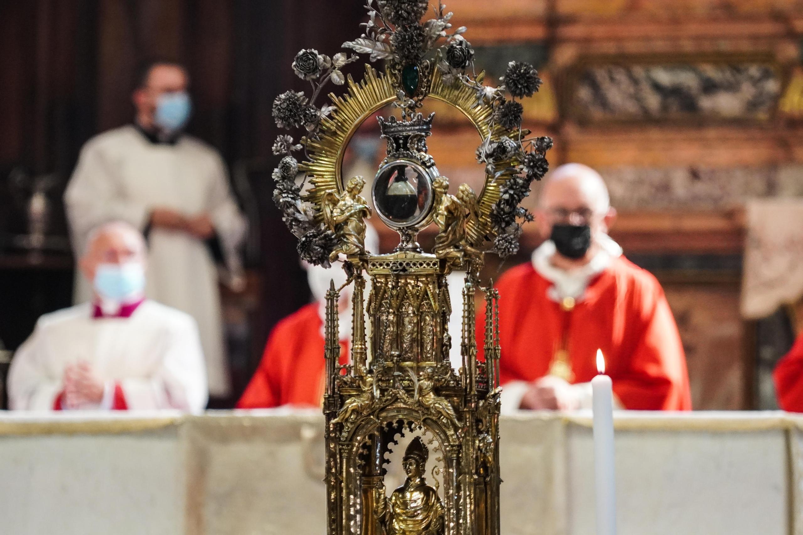 Miracolo Di San Gennaro A Napoli Il Sangue Non Si Sciolto