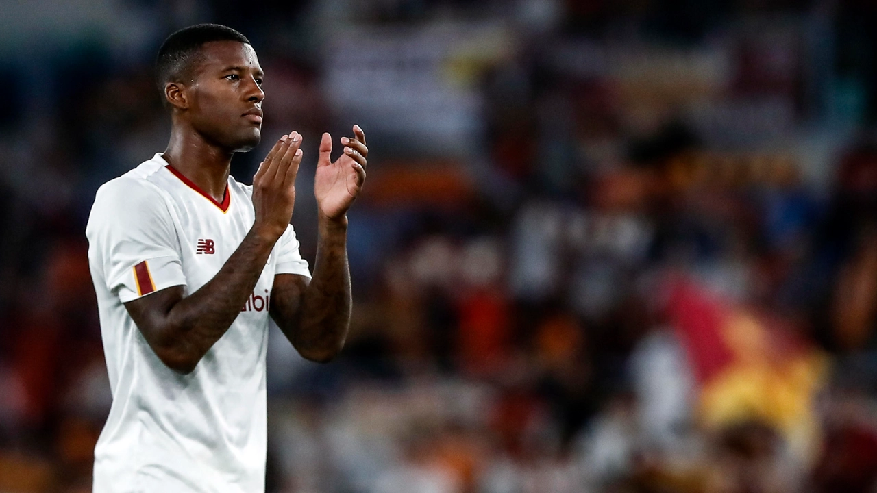 Anche Wijnaldum è partito per il ritiro