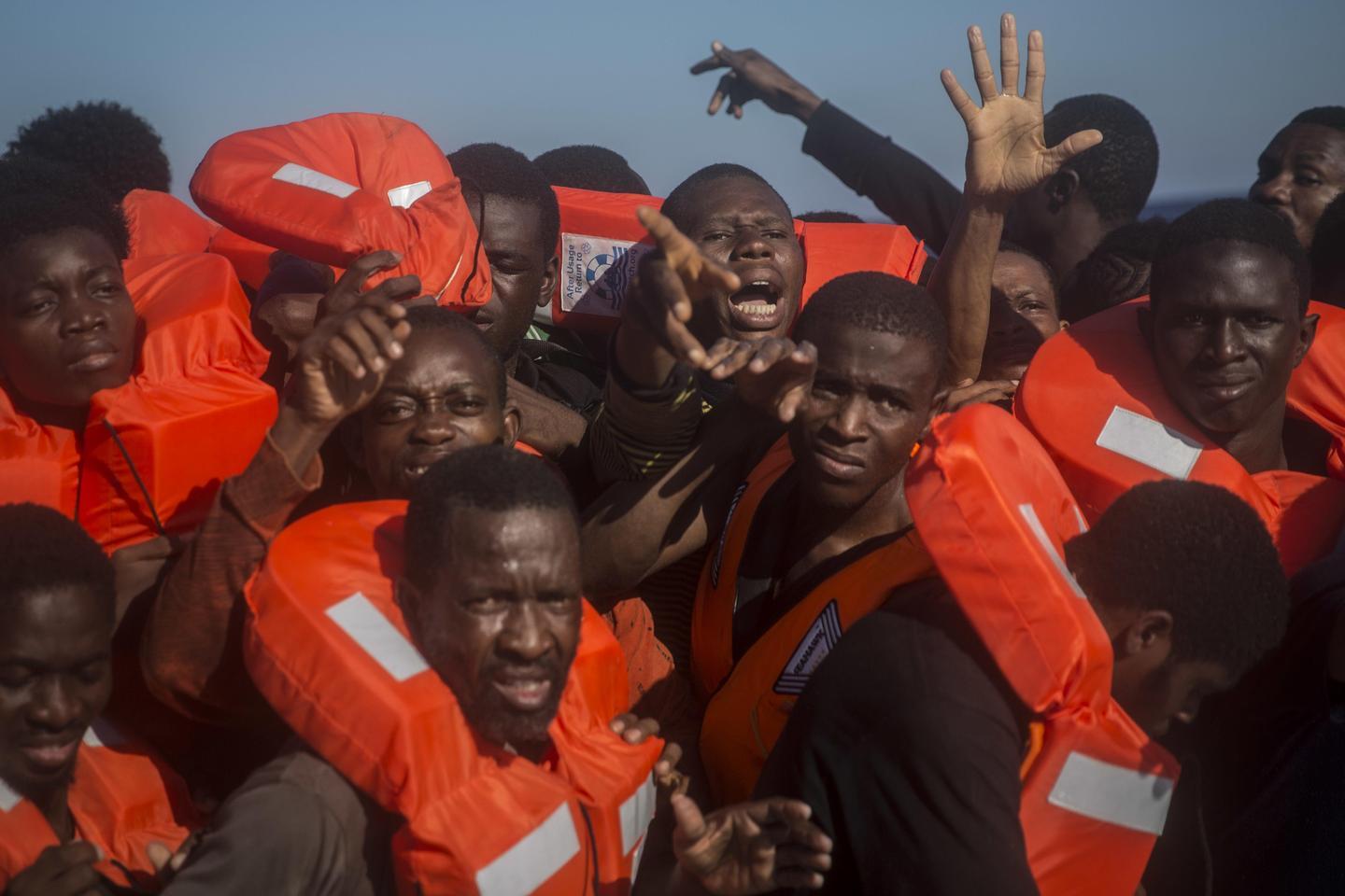 Migranti, In Poche Ore 39 Morti In Mare: Schiacciati O Asfissiati