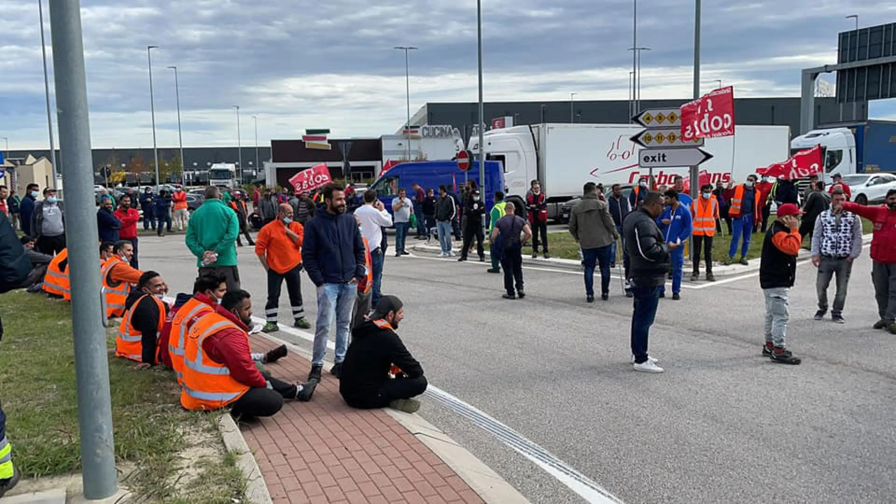 Incidente sul lavoro, operaio muore schiacciato all'Interporto di Bologna