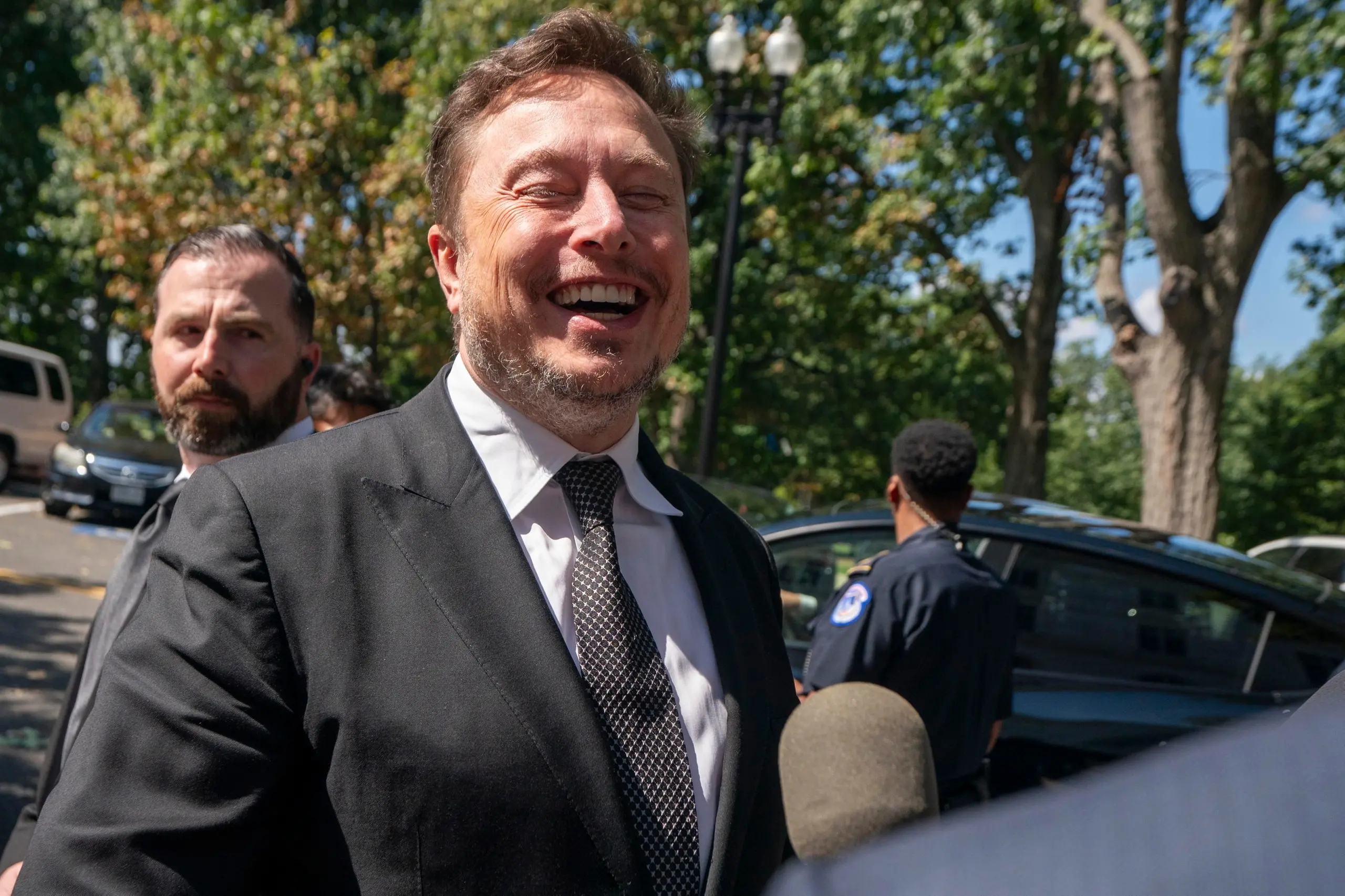 Chi era Elon Musk prima di Elon Musk. Come nasce il suo successo?