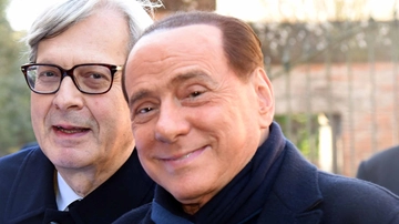 Silvio Berlusconi, cremazione e trasferimento delle ceneri ad Arcore: “Come ha fatto con i suoi genitori”