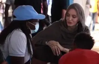 Angelina Jolie nel campo profughi "Facciamo ancora troppo poco"