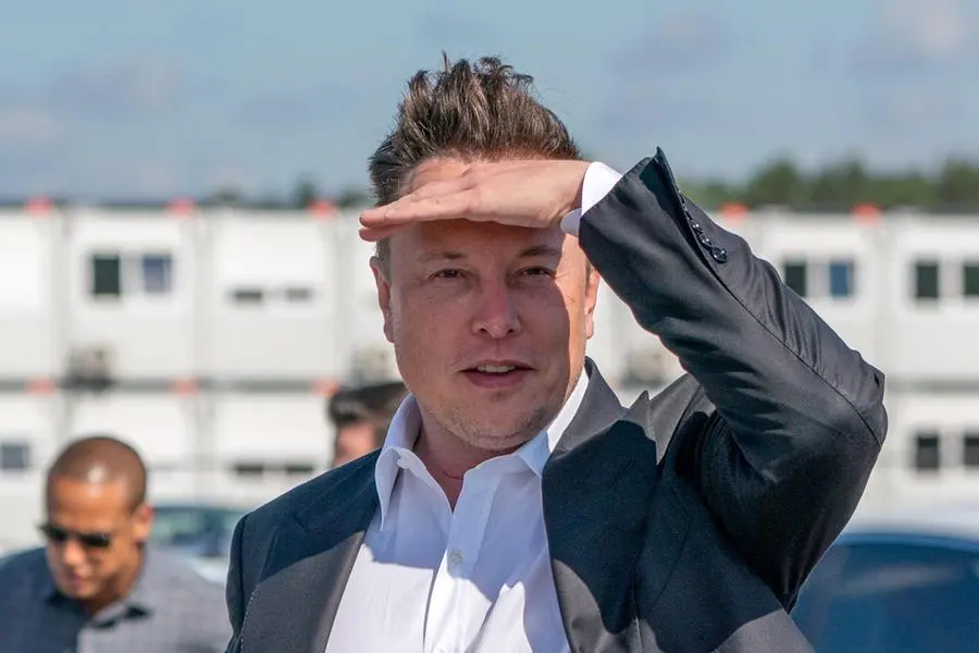 Elon Musk si sgancia da Bitcoin: Tesla non accetterà più pagamenti con la criptovaluta