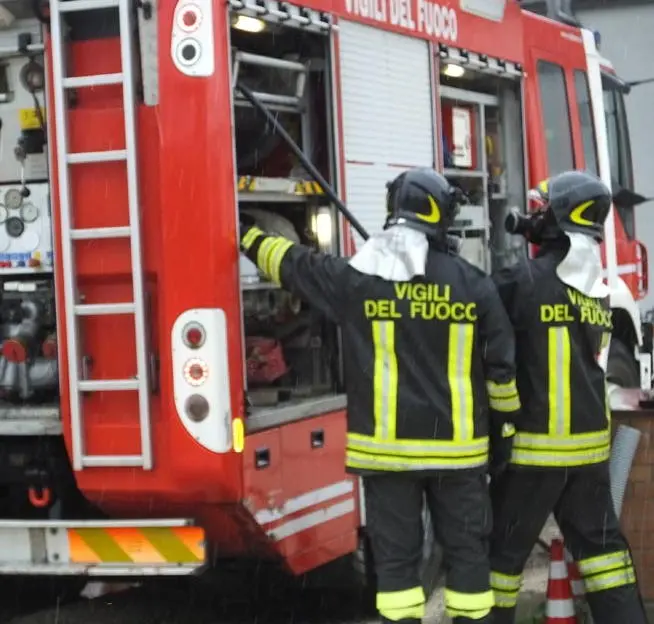 Incendio a Roma, due donne ustionate: una 87enne in pericolo di vita: Ferita la figlia