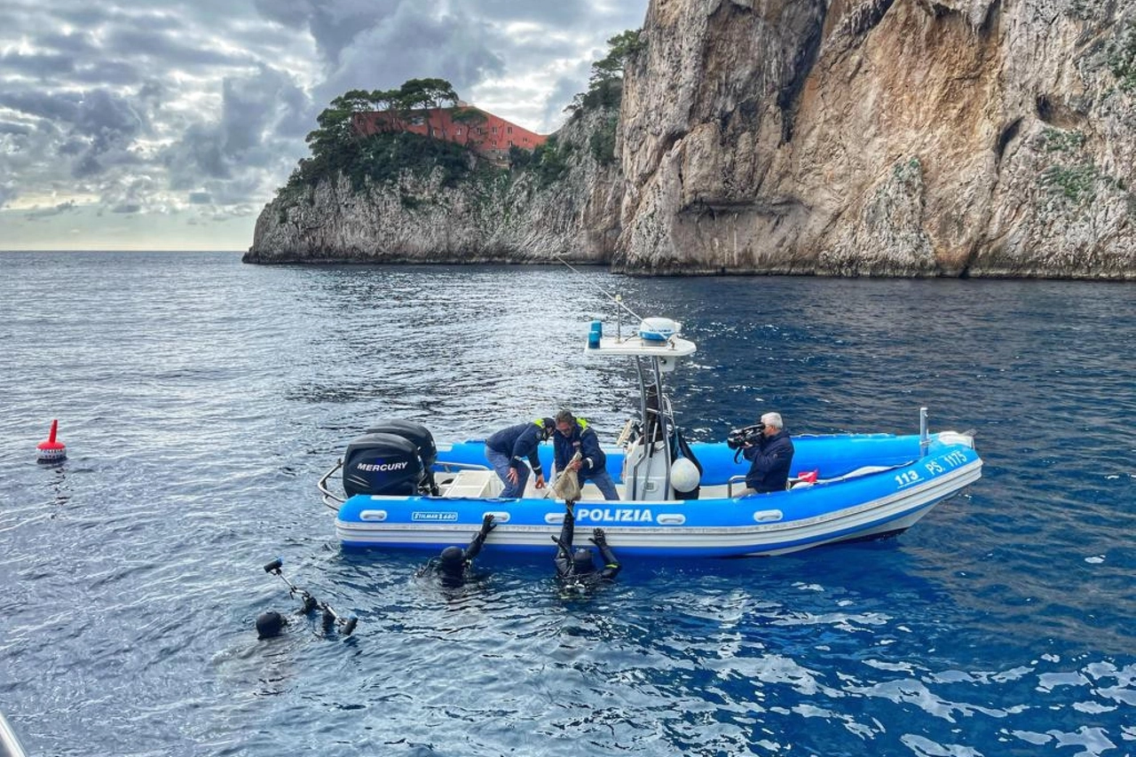 Manufatto preistorico recuperato nelle acque di Capri