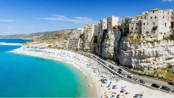 “Tropea meglio di Amalfi”: la lista del Daily Telegraph sulle mete da vedere nel 2023