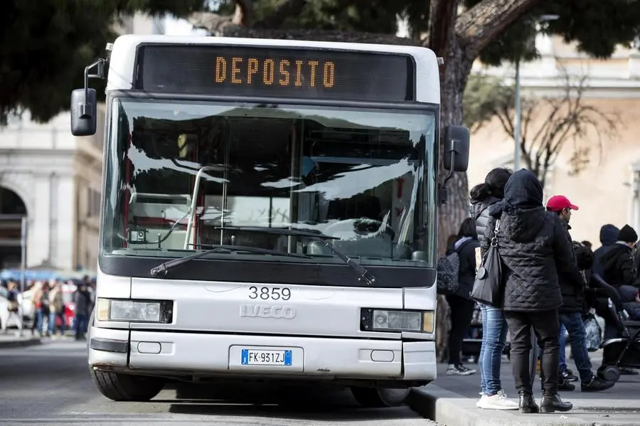 Sciopero 8 marzo 2019: stop di bus, metro, treni e aerei. Tutti gli orari