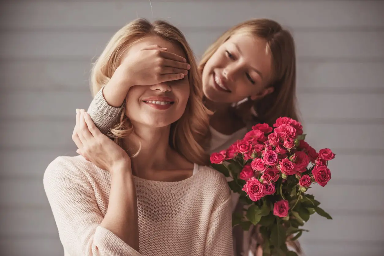 Festa della mamma 2018, frasi e aforismi per auguri speciali