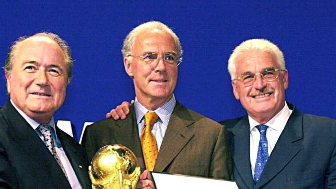 Fifa: Beckenbauer, multa e ammonizione