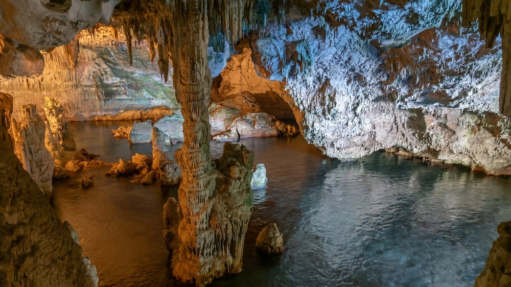 Sardegna, 5 grotte marine da visitare in estate