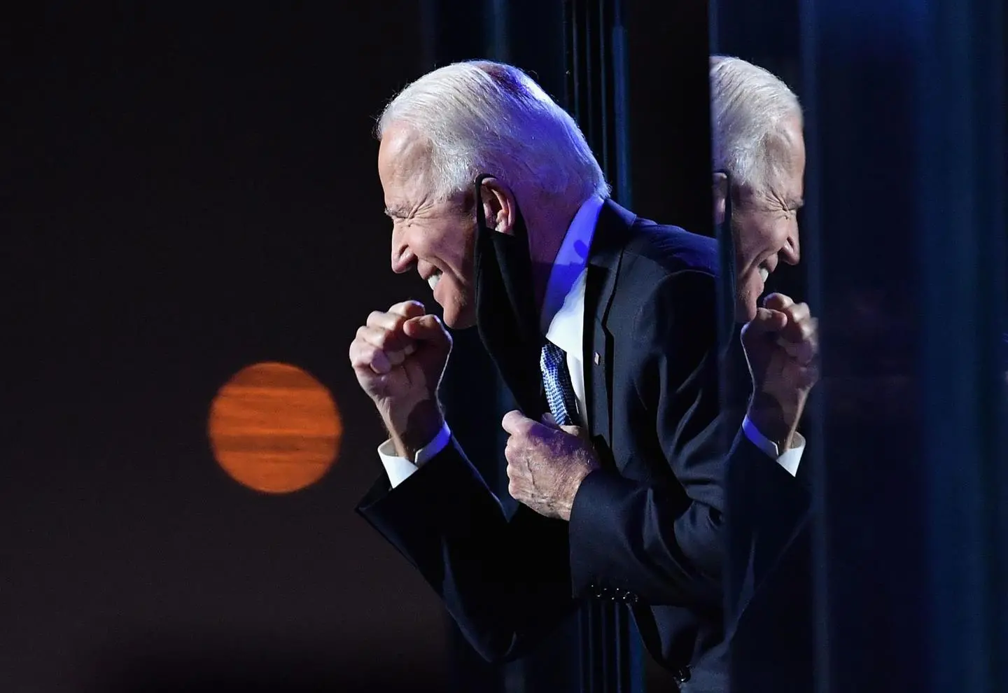 Usa, grandi elettori votano. Biden è presidente: "Ora voltiamo pagina"