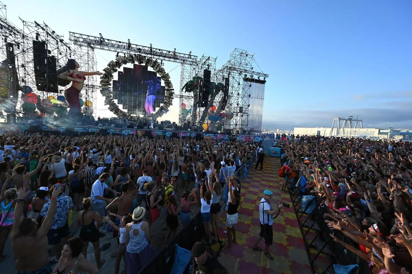 Jova Beach Party a Vasto annullato. Lorenzo: "Ha vinto il fronte del no"