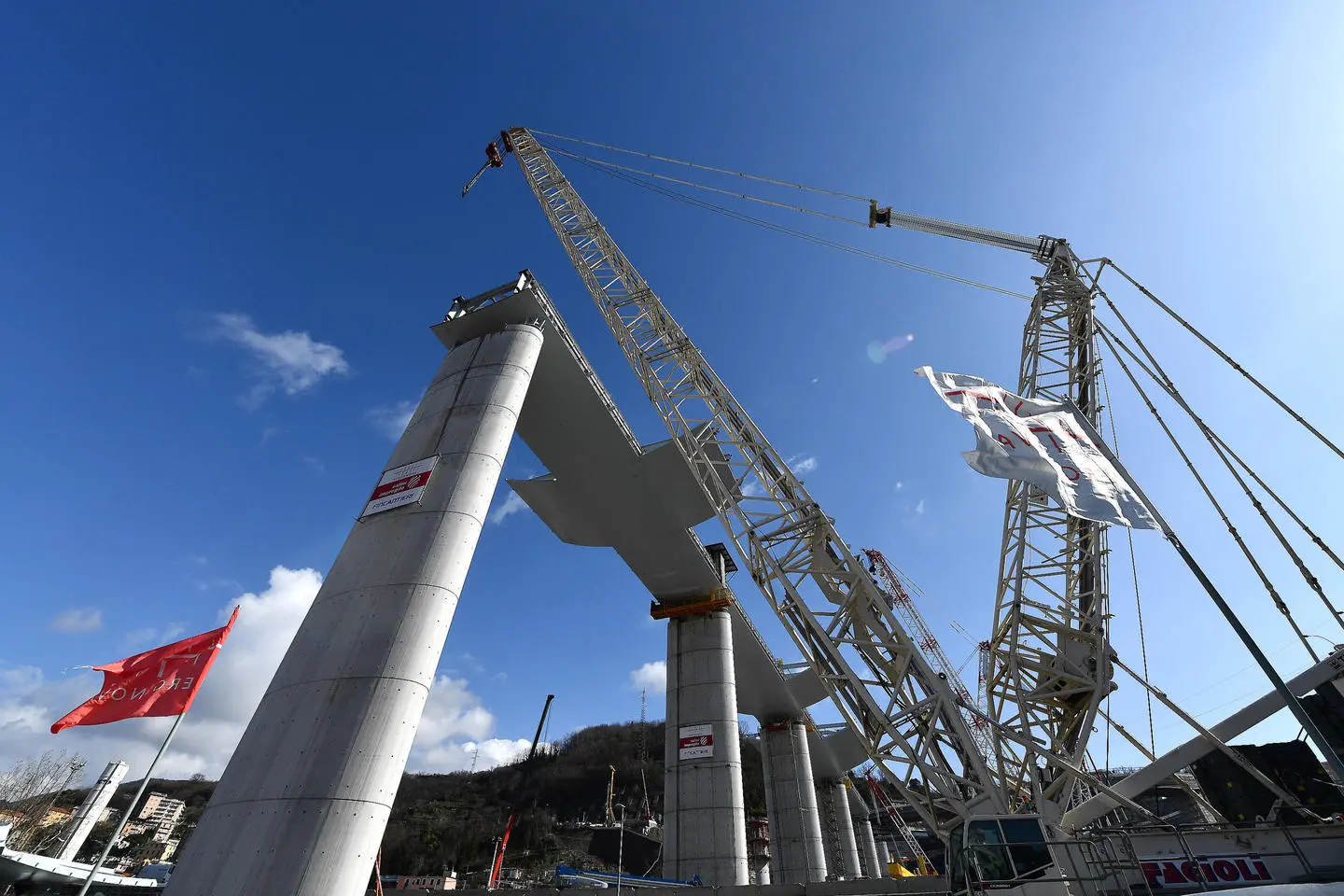 Genova, completate le 18 pile del nuovo ponte