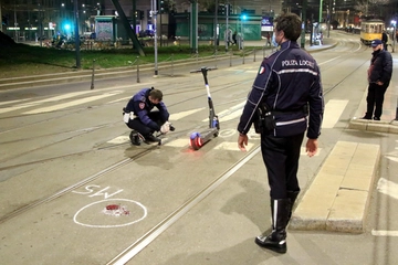 Roma, incidente in monopattino: morto un ragazzo