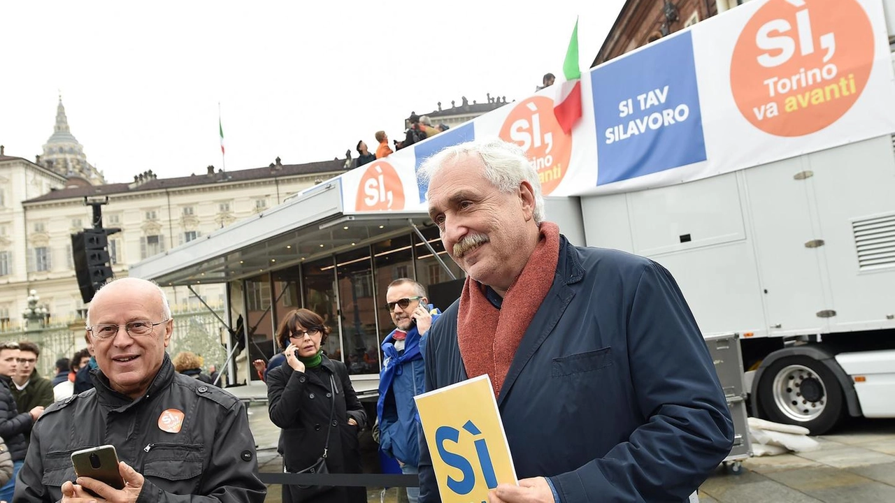 ll commissario per la Torino-Lione Paolo Foietta alla manifestazione Sì Tav (Ansa)