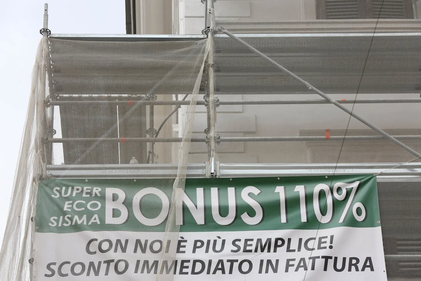 Superbonus e cessione del credito, il governo convoca associazioni e banche