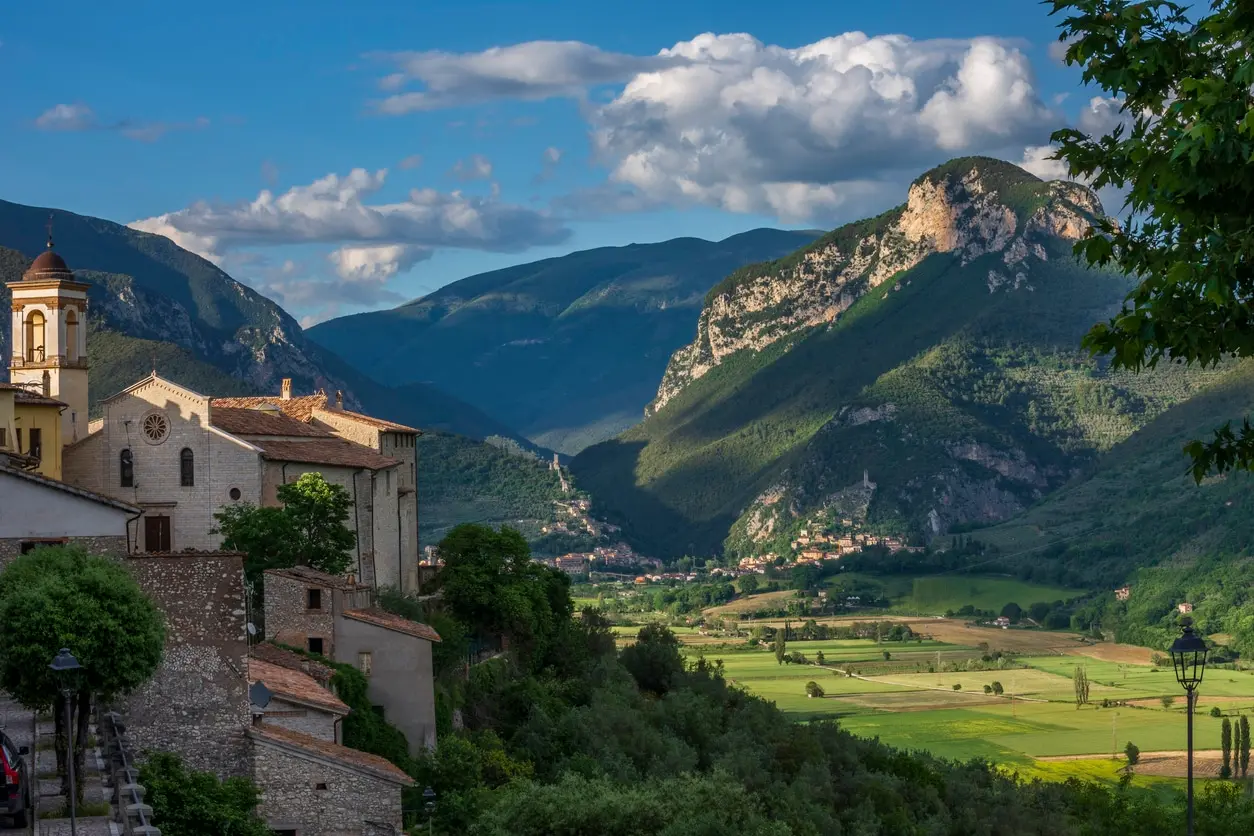 Mummie, eremi e misteri. L’Umbria dei segreti