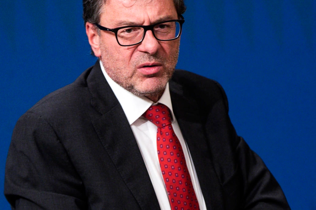 Giancarlo Giorgetti, 57 anni, leghista, è ministro dell’Economia (Ansa)