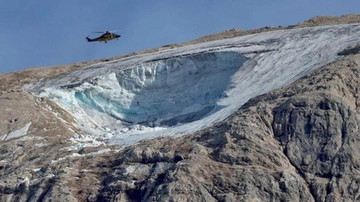 Marmolada e Grande guerra, le storie dei soldati morti e la città di ghiaccio