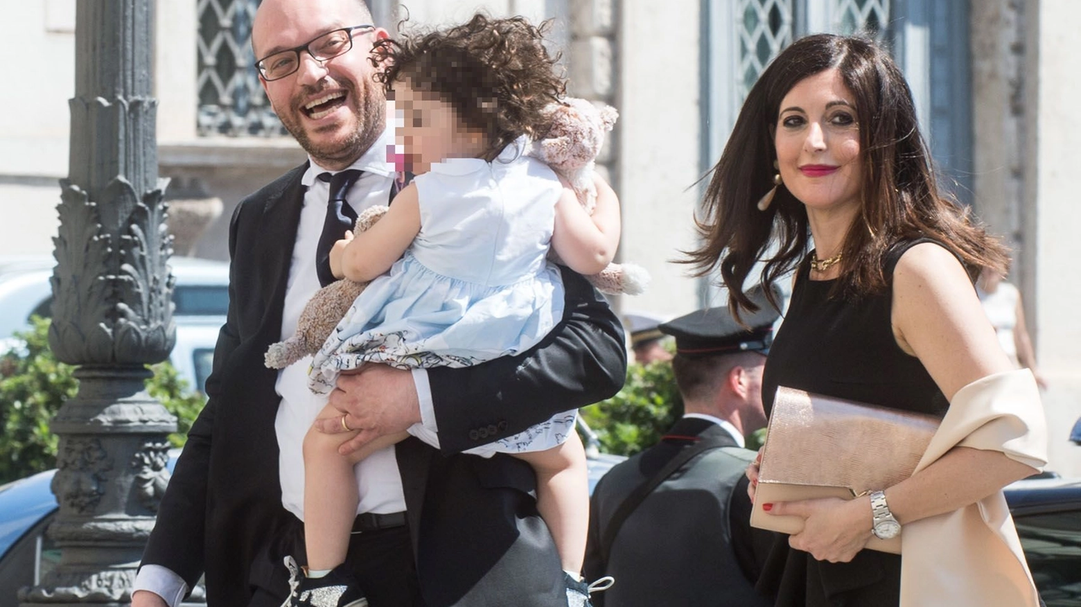 Lorenzo Fontana con moglie e figlia al giuramento da ministro (Imagoeconomica)