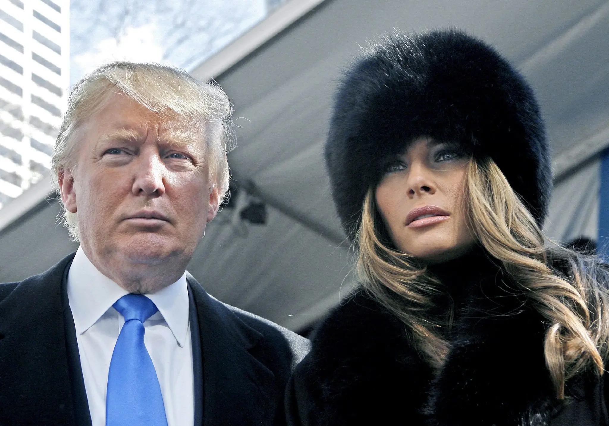 Donald Trump torna sui social. Il libro di memorie e quei dettagli inediti su Melania