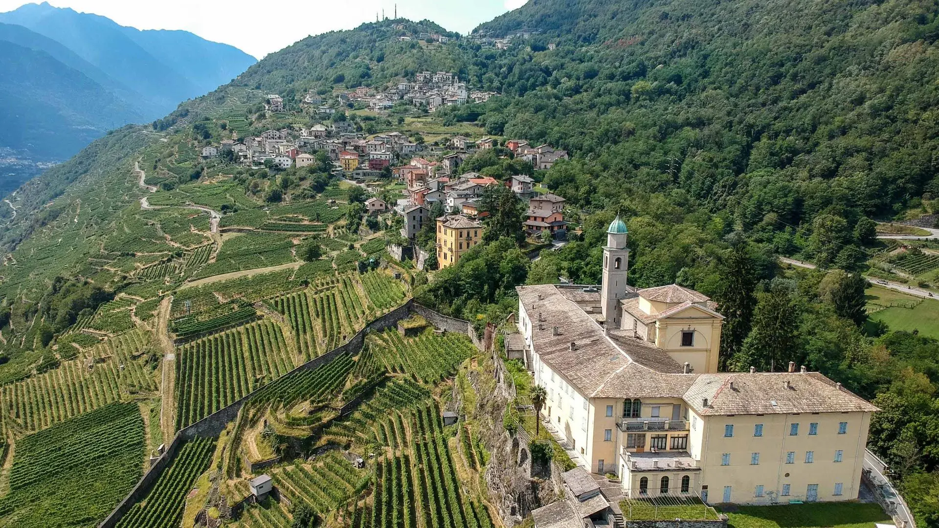 Sondrio, nel regno del Nebbiolo cultura, gusto e panorami da mozzare il fiato