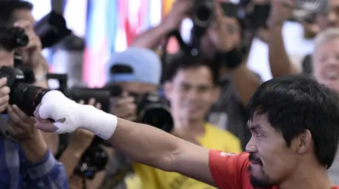 Boxe: Pacquiao aggredito Hollywood