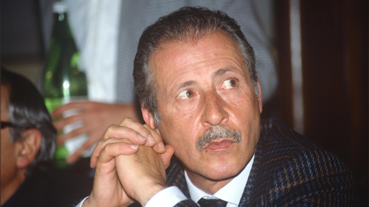 Paolo Borsellino in un'immagine d'archivio (Ansa)