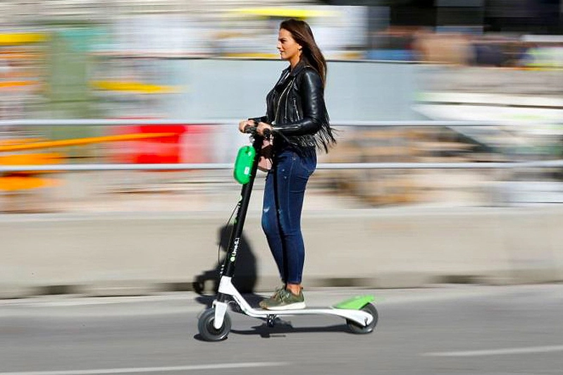 Telepass da oggi anche per il noleggio di monopattini (e bici elettriche)