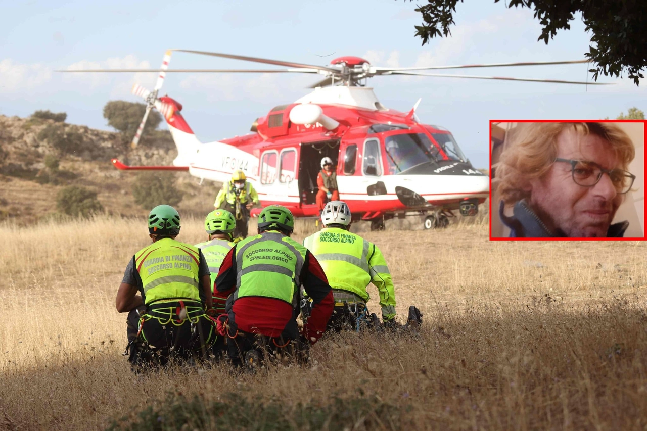 Un intervento del Soccorso alpino Sardegna. Nel riquadro, Alessandro Zaniboni