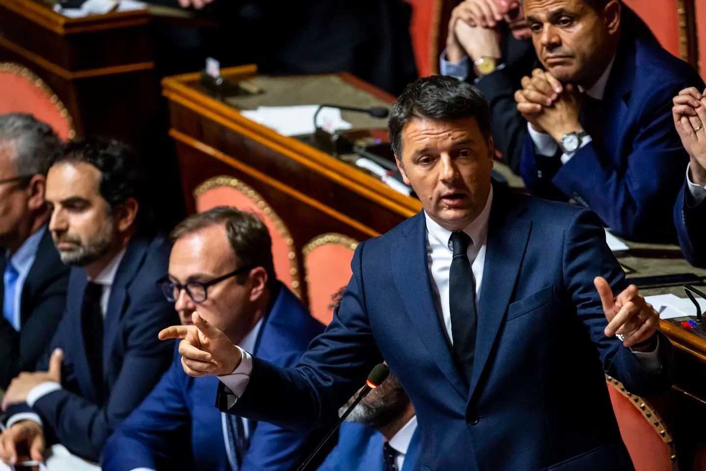 Governo, Renzi: "Convocheremo Trenta a Copasir, chiarisca"